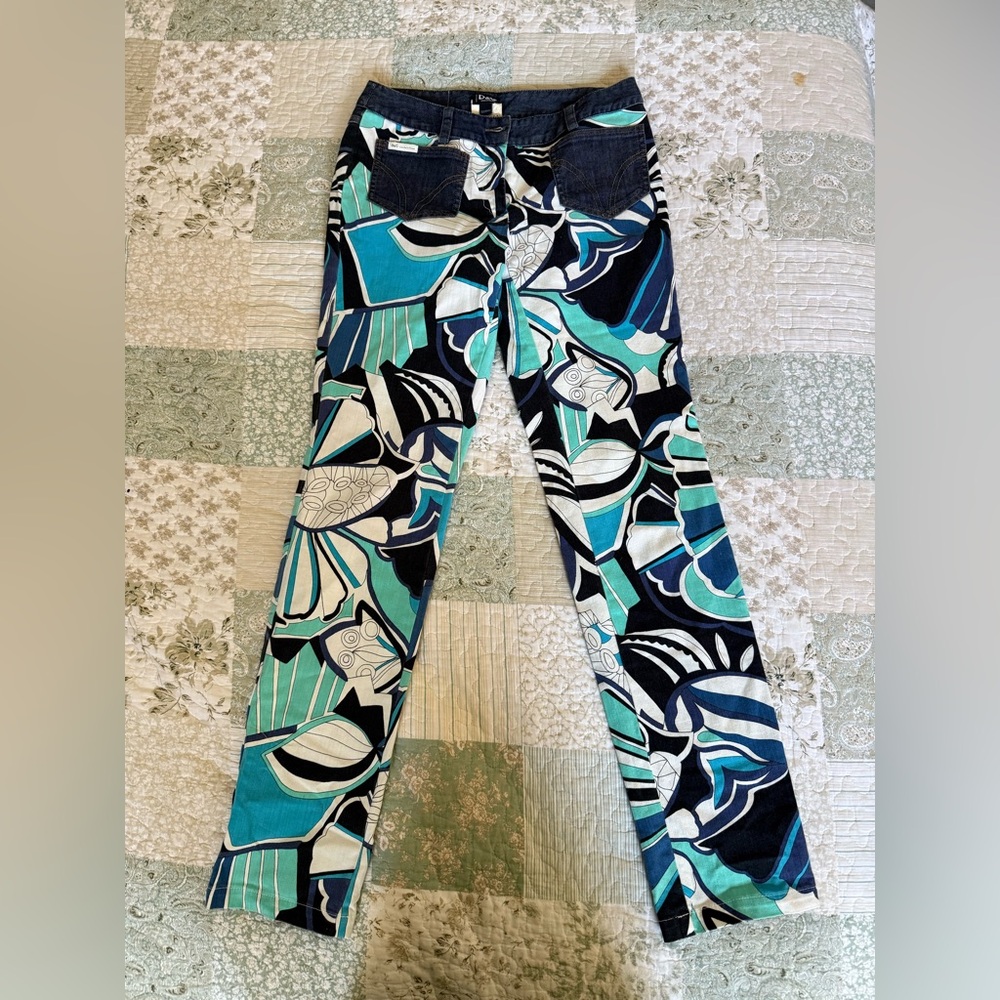 Dolce Gabbana Blue and White Mid Rise Patterned Tapered Capri